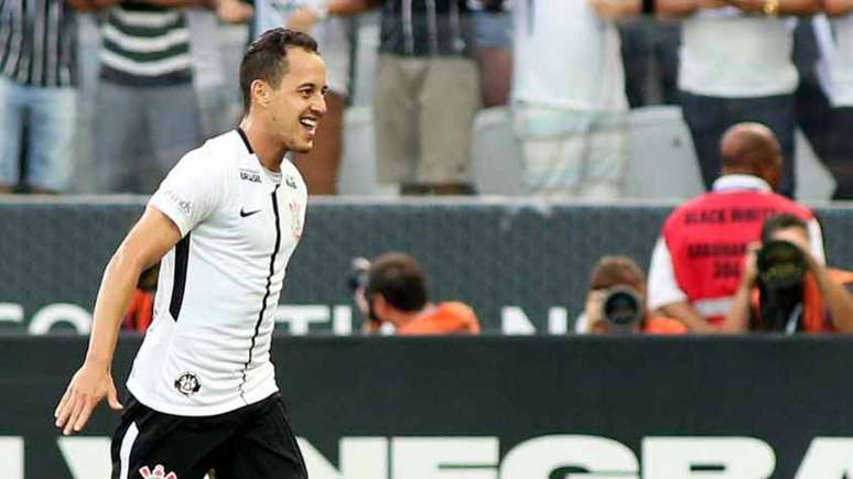 O meia Rodriguinho teve uma atuação de gala no clássico, tendo feito um golaço e ainda cavado um pênalti para o Corinthians (Luis Moura / WPP)