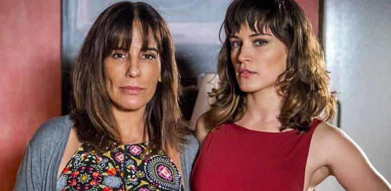 Elizabeth (Gloria Pires) e Clara (Bianca Bin): personagens marcadas por discriminações e violências