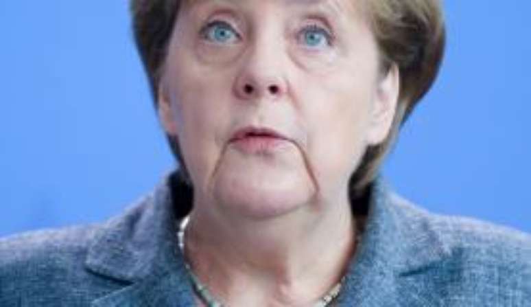 Angela Merkel exigiu &quot;a máxima pressão&quot; sobre a Síria