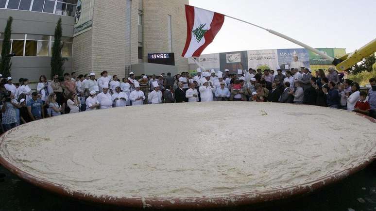 O Líbano mantém o recorde do maior prato de homus do mundo, pesando 10.452 kg, segundo o Livro Guinness
