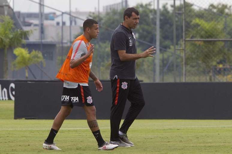 Sidcley fez seu primeiro treino em campo no Corinthians nesta segunda-feira (foto: Daniel Augusto Jr)