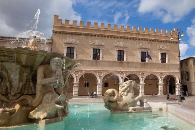 Piazza del Popolo, Pesaro, Itália