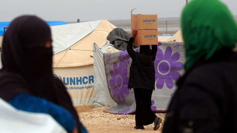 Milhões de sírios foram deslocados de suas casas e precisam de ajuda humanitária para sobreviver