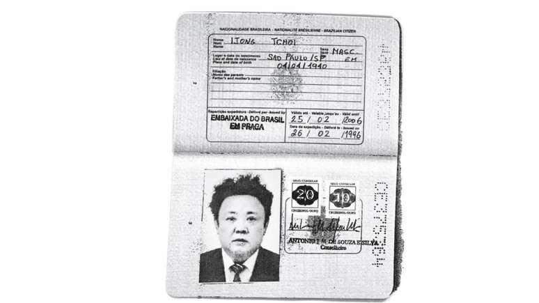 Cópia do passaporte que, segundo a Reuters, teria sido usado pelo pai do presidente da Coreia do Norte