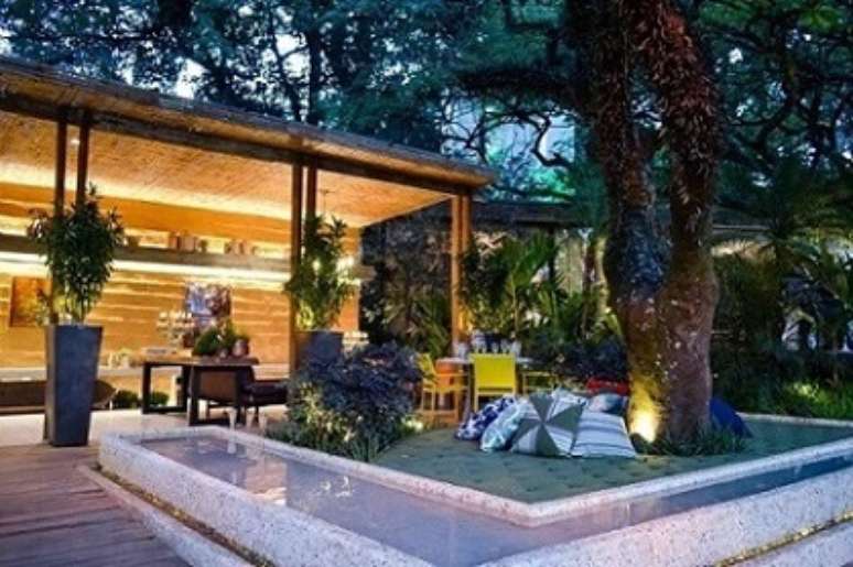 45. Casa com varanda e jardim. Projeto de Cactus Arquitetura
