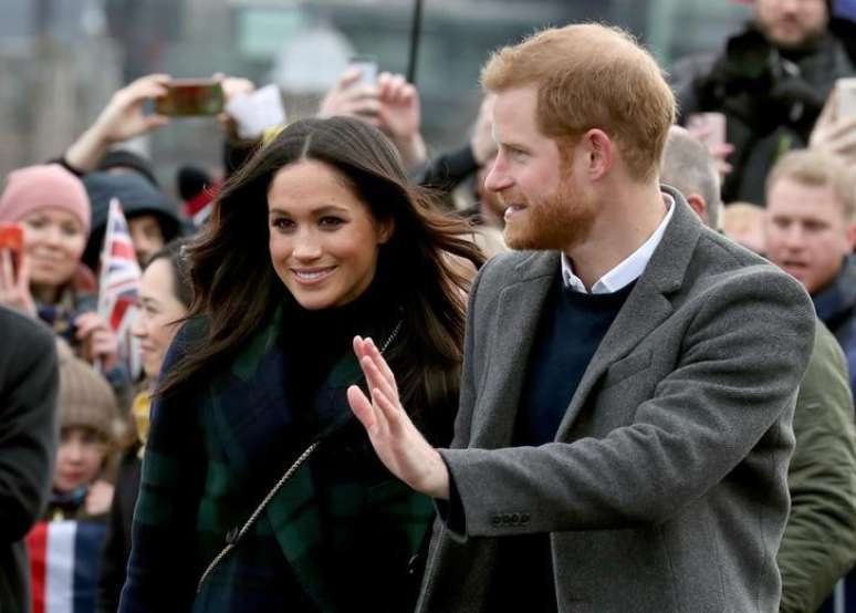 Príncipe Harry e noiva, Meghan Markle, no Castelo de Edimburgo, no Reino Unido 13/02/2018 REUTERS/Andrew Milligan
