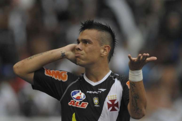 Bernardo saiu do Cruzeiro em 2011 para compor o elenco do Vasco (Foto: Alexandre Loureiro/Lancepress!)