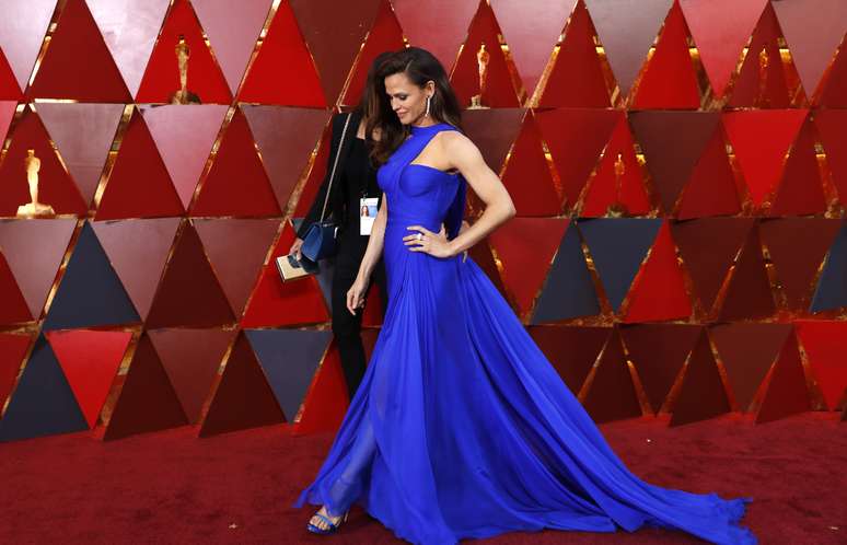 Atriz Jennifer Garner posa para fotos no tapete vermelho do Oscar, em Hollywood 04/03/2018 REUTERS/Carlo Allegri