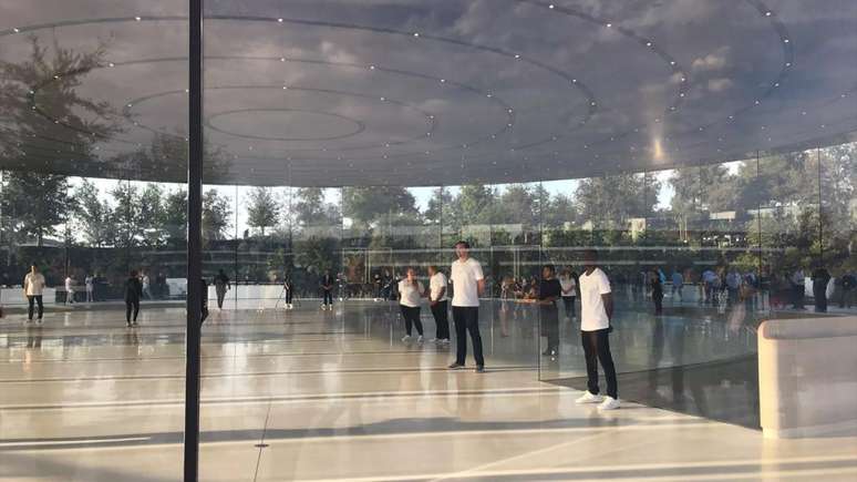 Paredes de vidro Apple Park