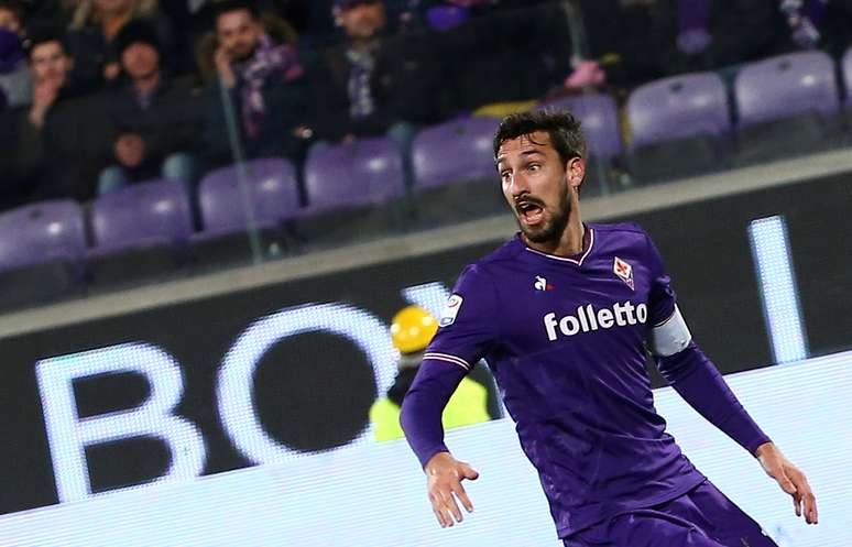 Davide Astori em jogo da Fiorentina com a Juventus
 9/2/2018    REUTERS/Alessandro Bianchi