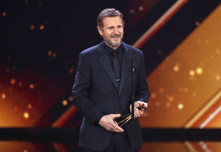Liam Neeson em cerim&ocirc;nia de premia&ccedil;&atilde;o em Hamburgo
 22/2/2018   REUTERS/Christian Charisius