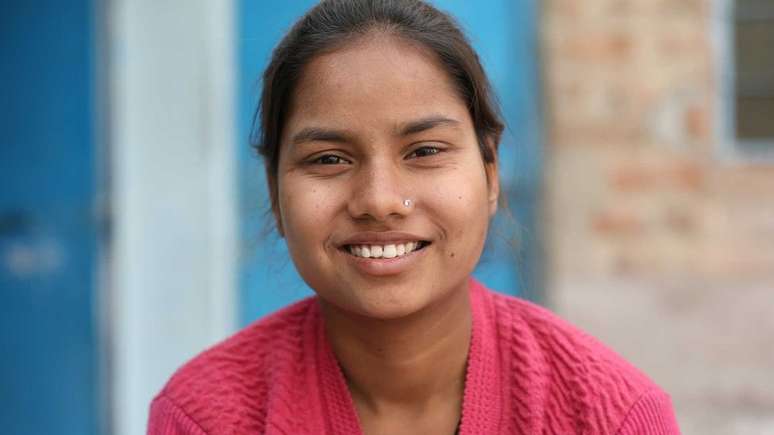 Monika quer que sua história fique conhecida, para ajudar outras meninas que são obrigadas a se casar precocemente | Foto: Peter Leng/Neha Sharma