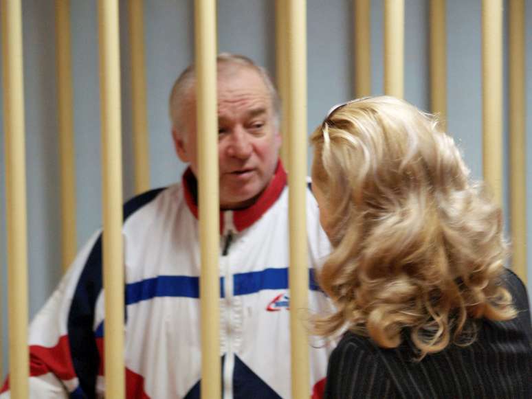 Sergei Skripal, ex-coronel do serviço de inteligência russo, durante audiência na corte militar de Moscou, na Rússia Kommersant/Yuri Senatorov via REUTERS