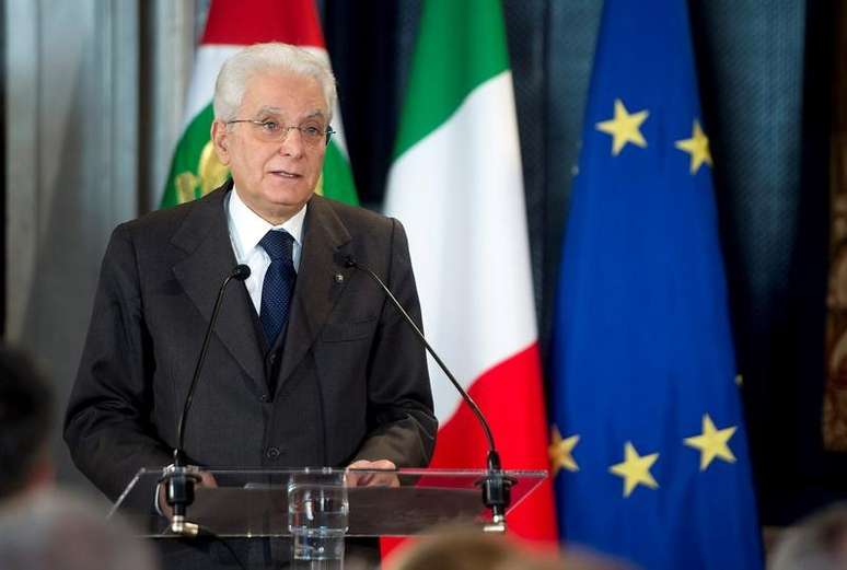 Presidente da Itália, Sergio Mattarella, discursa durante cerimônia no Palácio Quirinale, em Roma
08/03/2018 Presidência da Itália/Divulgação via REUTERS