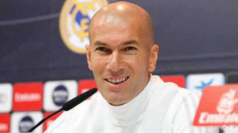 Zidane diz valor pago pelo Real por ele também foi loucura (Foto: Divulgação/Twitter Real Madrid)