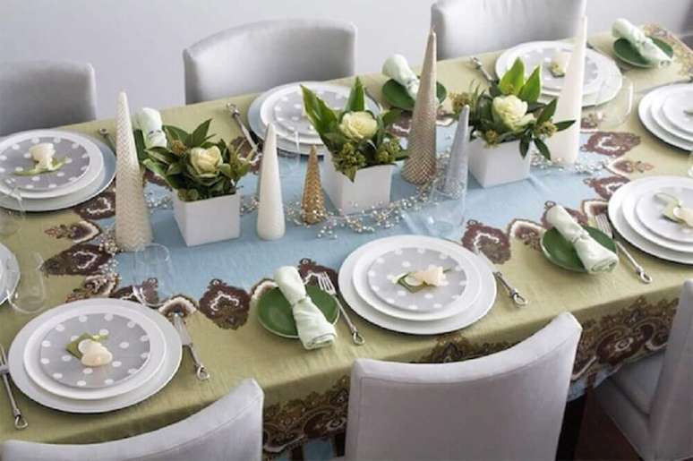 16. Decoração de mesa simples e bonita para o natal