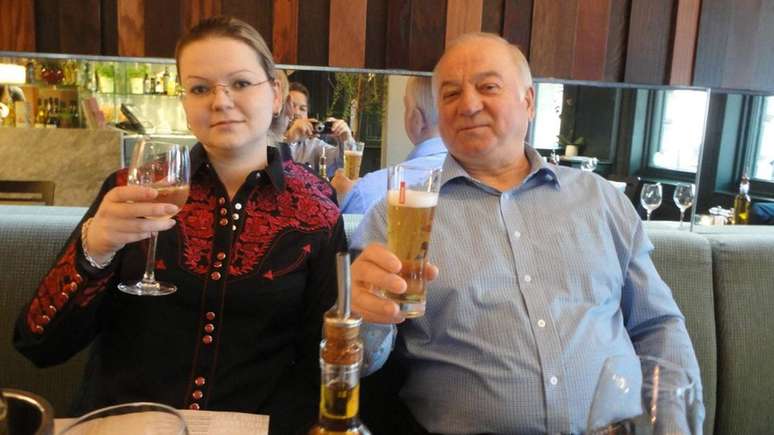 Sergei Skripal e a filha, Yulia, estão internados em estado grave