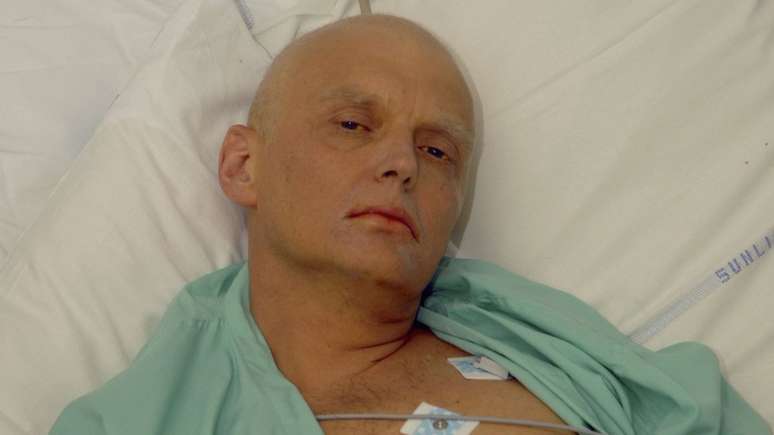 Ataque a Skripal lembra o envenamento de outro agente-duplo, Alexander Litvinenko, que morreu em 2006. Investigações apontaram possível envolvimento de Vladimir Putin, que teria ordenado o assassinato