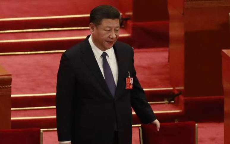 China derruba limite de mandatos e reforça poder de Xi