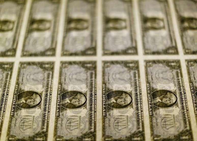 Notas de um dólar dos EUA fotografadas em Washington, EUA
14/11/2014
REUTERS/Gary Cameron/File Photo 