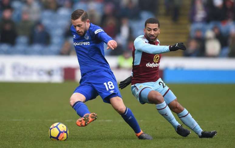 Sigurdsson é o grande nome da seleção da Islândia (Foto: Oli Scarff / AFP)