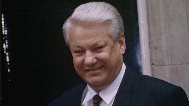 Yeltsin foi presidente da Rússia entre 1991 e 1999 e sucedido por Putin no cargo