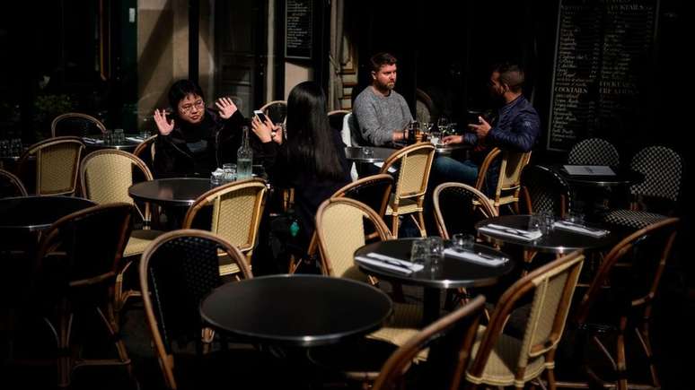 Pesquisa afirma que 72% dos franceses almo&ccedil;am em restaurante pelo menos uma vez por semana | Foto: AFP