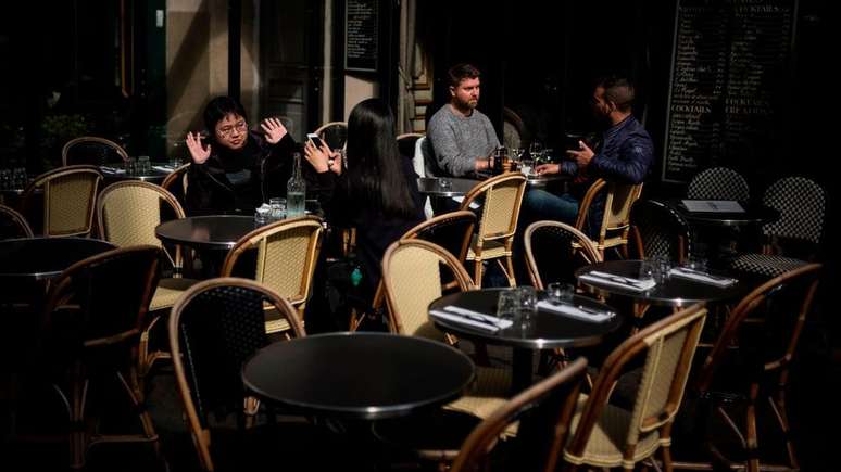 Pesquisa afirma que 72% dos franceses almoçam em restaurante pelo menos uma vez por semana | Foto: AFP