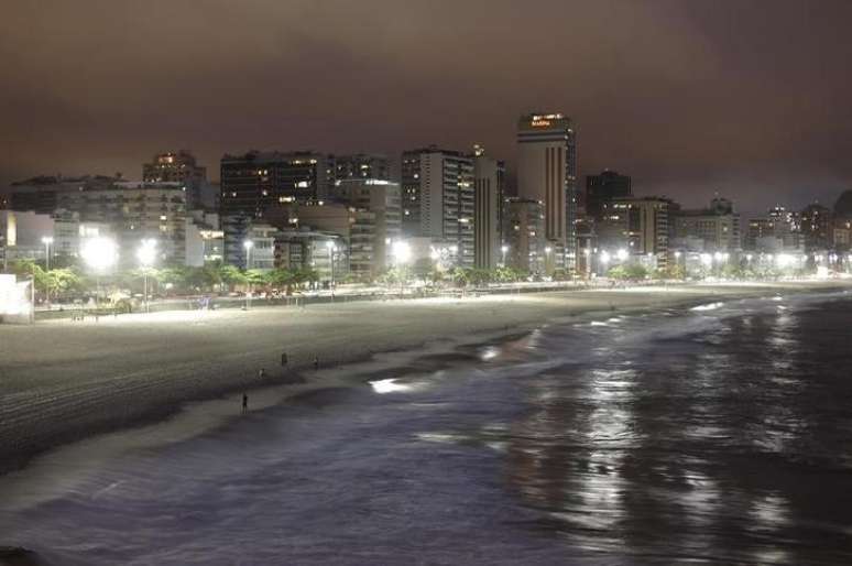 Edifícios em frente à Praia do Leblon no Rio de Janeiro
24/02/2011
REUTERS/Ricardo Moraes 