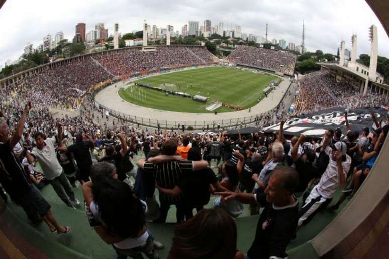 O Corinthians encara o Bragantino no Pacaembu (Foto: Bruno Teixeira)