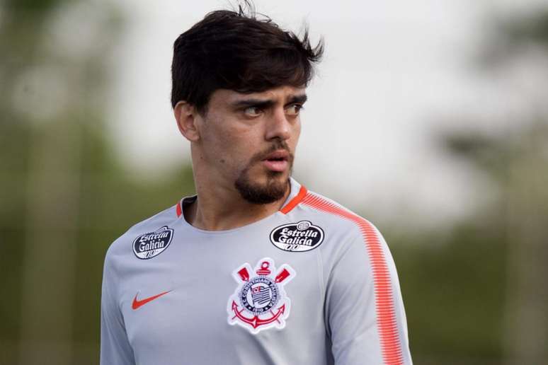 Convocado para a Seleção esta semana, Fagner voltou a ser relacionado no Corinthians (Foto: Daniel Vorley/AGIF)