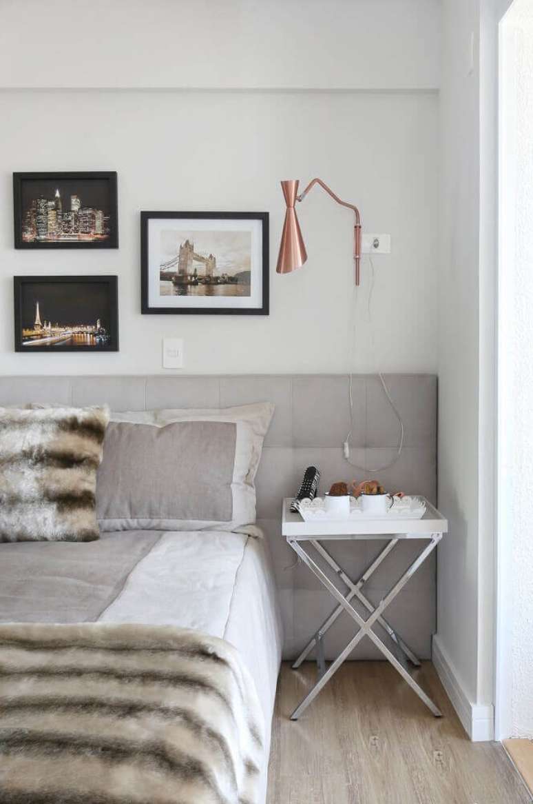 50. Decora&ccedil;&atilde;o com lumin&aacute;ria cobre para quarto