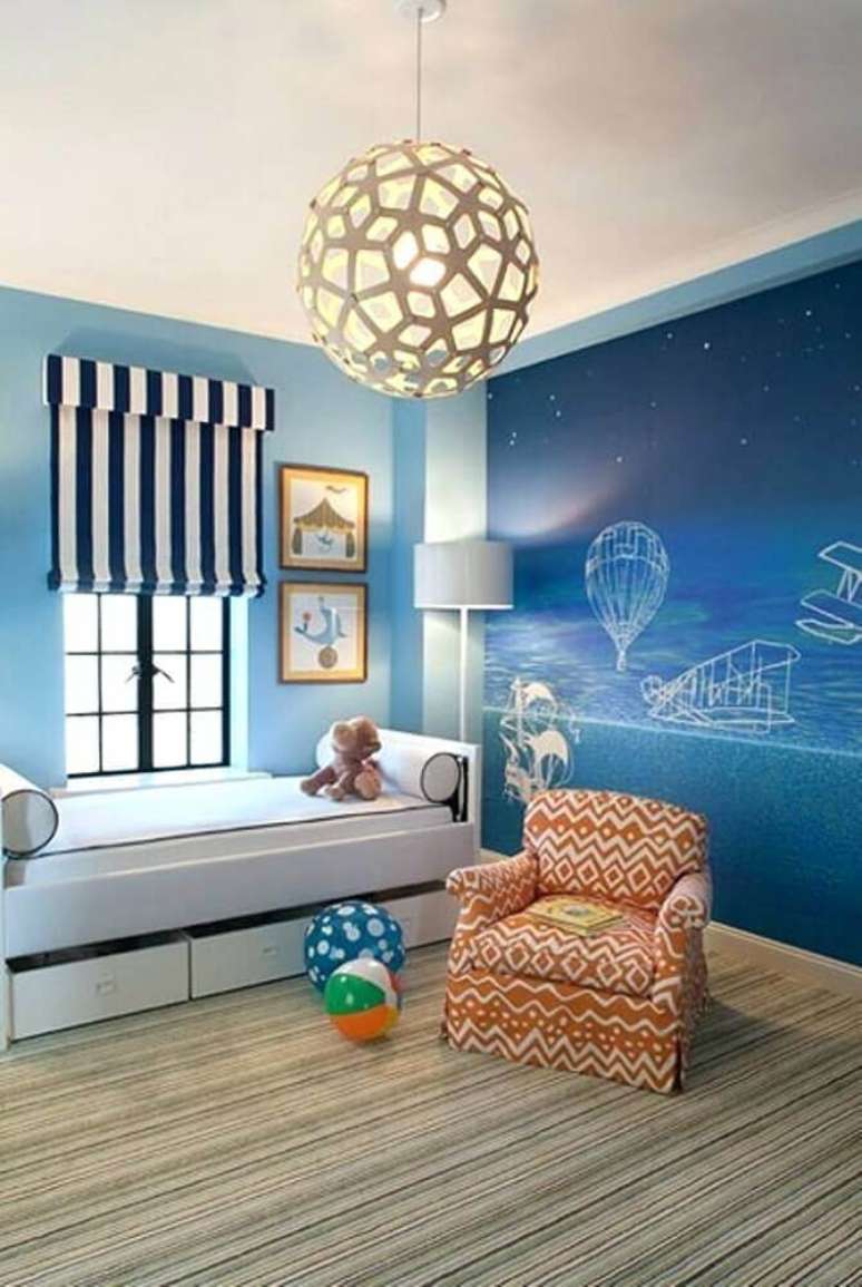 18. Luminária para quarto infantil.