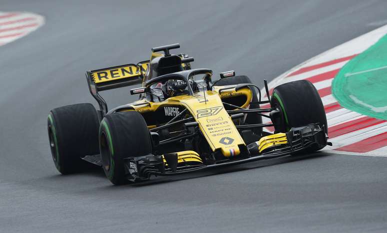 Nico Hulkenberg, da Renault, durante testes