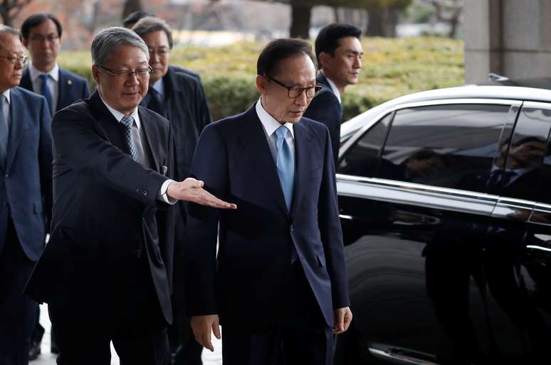 Ex-presidente da Coreia do Sul Lee Myung-bak chega a procuradoria em Seul 14/03/2018 REUTERS/Kim Hong-Ji