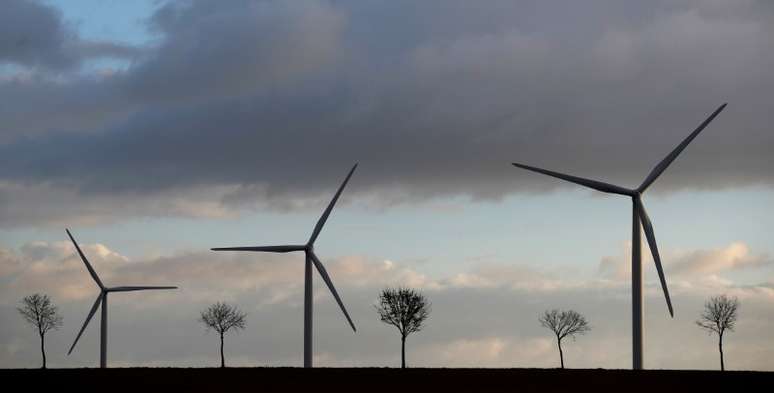 Turbina de energia eólica em Reims, na França
13/11/2017
 REUTERS/Christian Hartmann