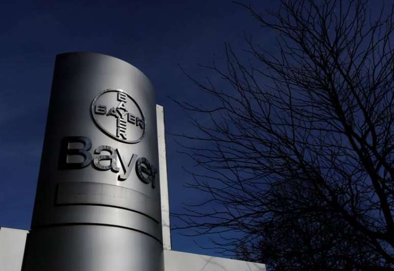 Logo da Bayer em unidade da empresa em Wuppertal, na Alemanha 
24/02/2017
 REUTERS/Ina Fassbender
