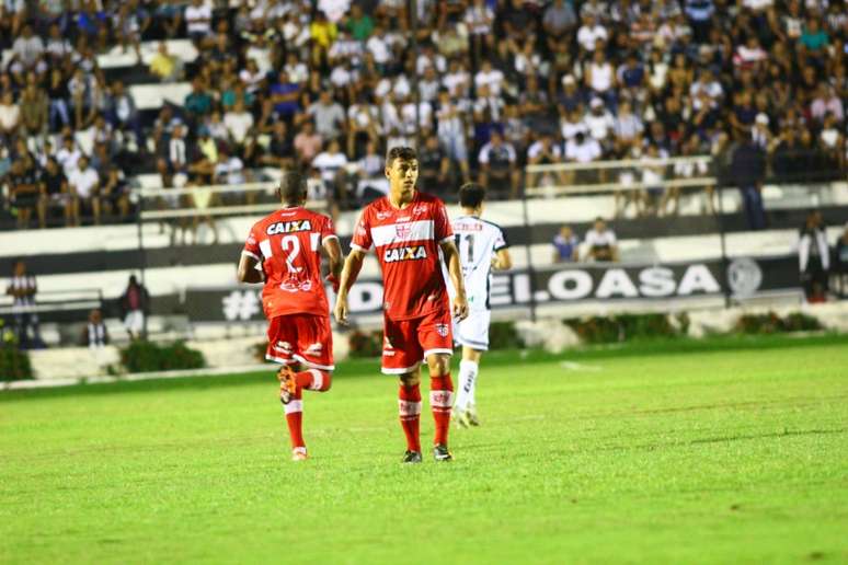 O atacante Ruan aposta na torcida para levar o CRB adiante na Copa do Brasil (Douglas Araújo/Divulgação/CRB)