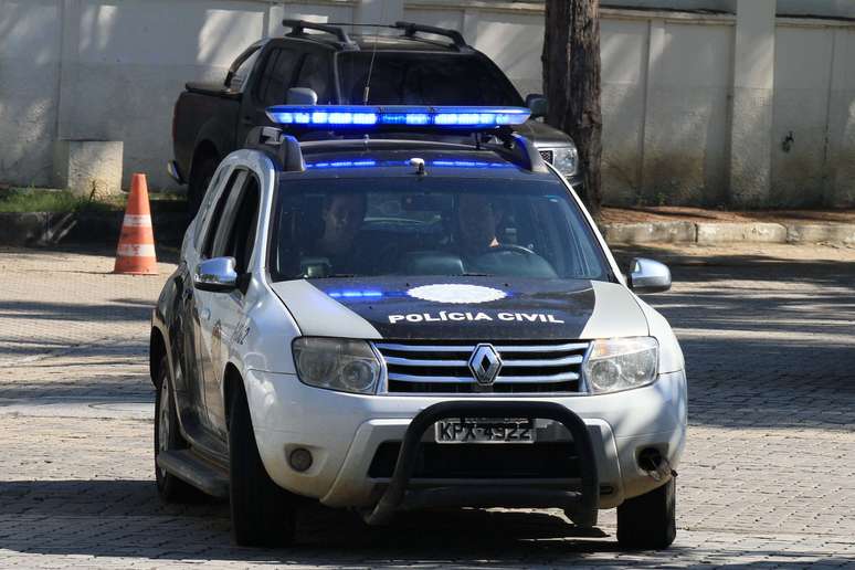 Movimentação na Cidade da Polícia, no Rio de Janeiro (RJ), durante operação para combater milícia que atua na Baixada Fluminense.