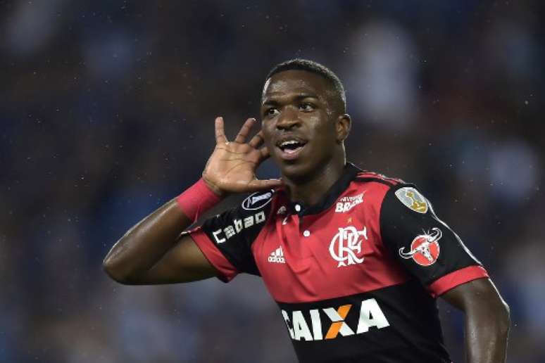 Vinicius Junior foi o nome da virada do Flamengo (Foto: RODRIGO BUENDIA / AFP)