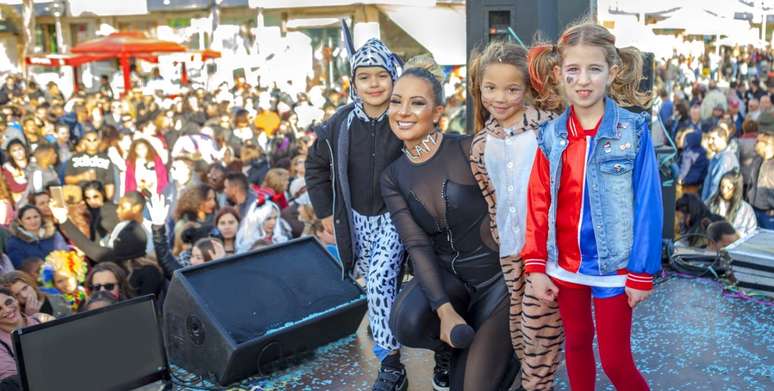 Jenny com fãs durante show em Portugal: “Os portugueses adoram o funk brasileiro”