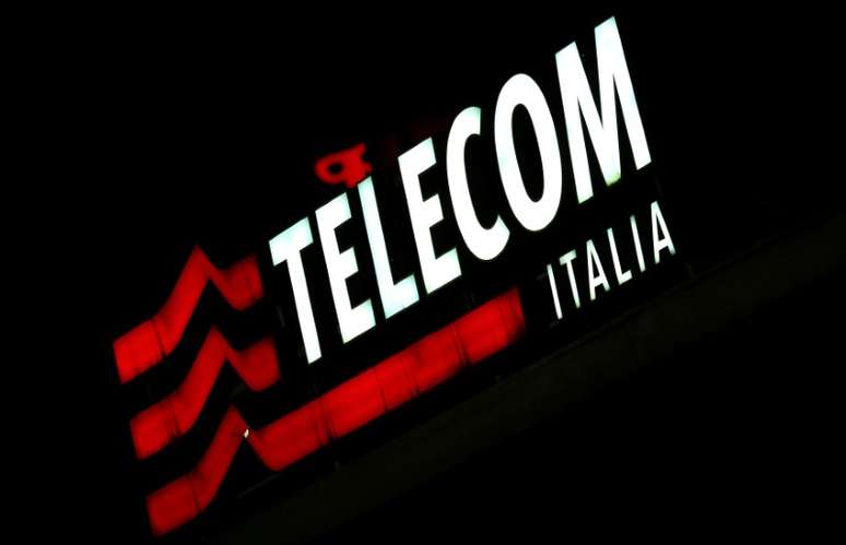Logo da Telecom Itália na sede da empresa no centro de Milão, Itália
10/03/2016
 REUTERS/Stefano Rellandini 
