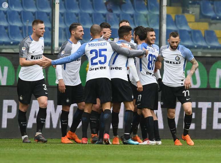 Jogadores da Inter comemoram o terceiro gol de Icardi (Foto: Divulgação)