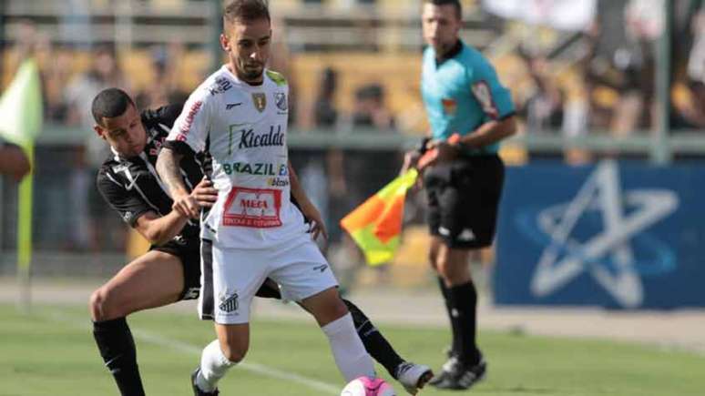 Bragantino abre vantagem na partida de ida das quartas de final do Paulistão-18 (Foto: Vilmar Bannach/Ofotografico)