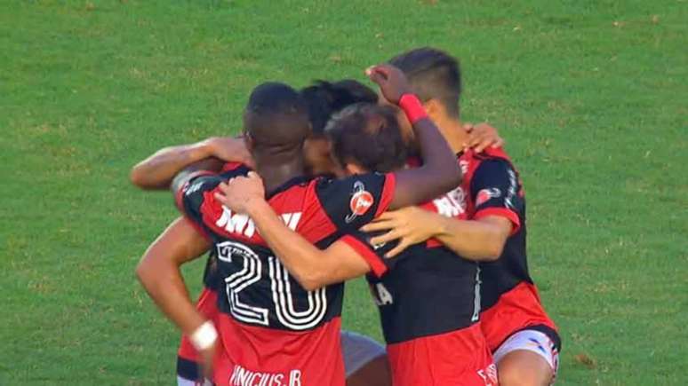 Flamengo pega o Flu na semifinal da Taça Rio (Frame)