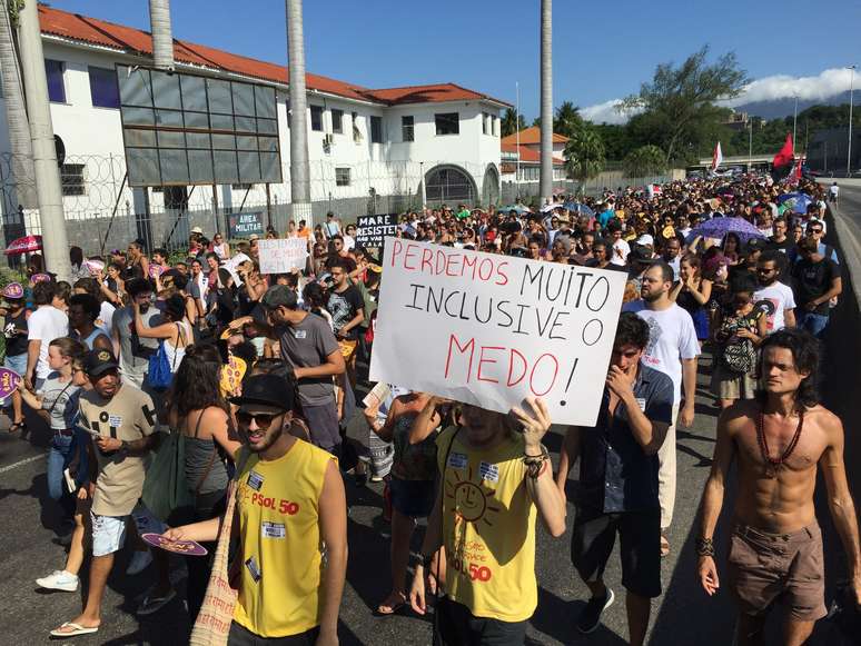 Marcha pedia elucidação dos assassinatos e fazia críticas ao Estado neste fim de semana no Rio de Janeiro | Foto: Júlia Dias Carneiro/BBC Brasil
