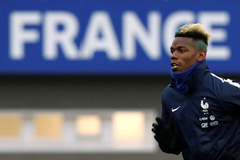 Pogba treina com sele&ccedil;&atilde;o da Fran&ccedil;a
 19/3/2018     REUTERS/Gonzalo Fuentes
