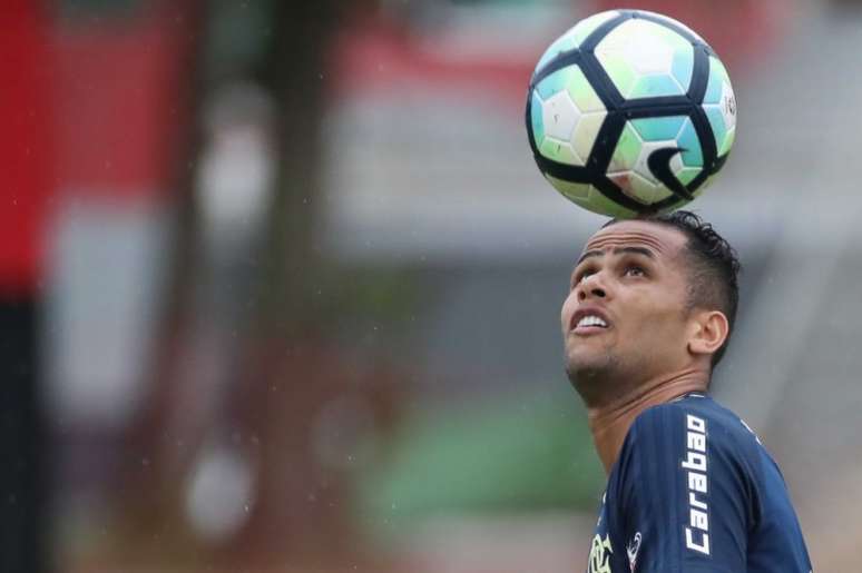 Geuvânio ganhou uma oportunidade contra a Portuguesa-RJ e marcou dois gols (Gilvan de Souza / Flamengo)