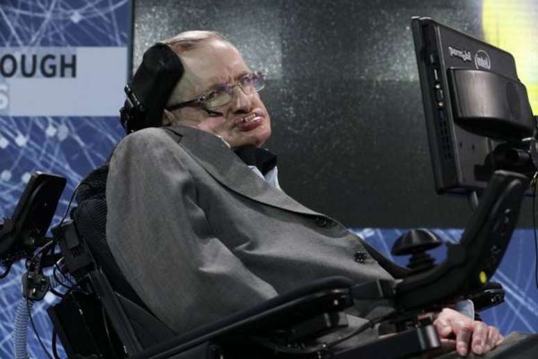 Em artigo final, Hawking tenta provar 'multiverso'