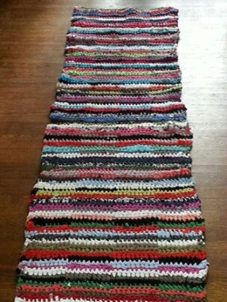 18. Esse tipo de passadeira em croch&ecirc; &eacute; bem cl&aacute;ssica tamb&eacute;m